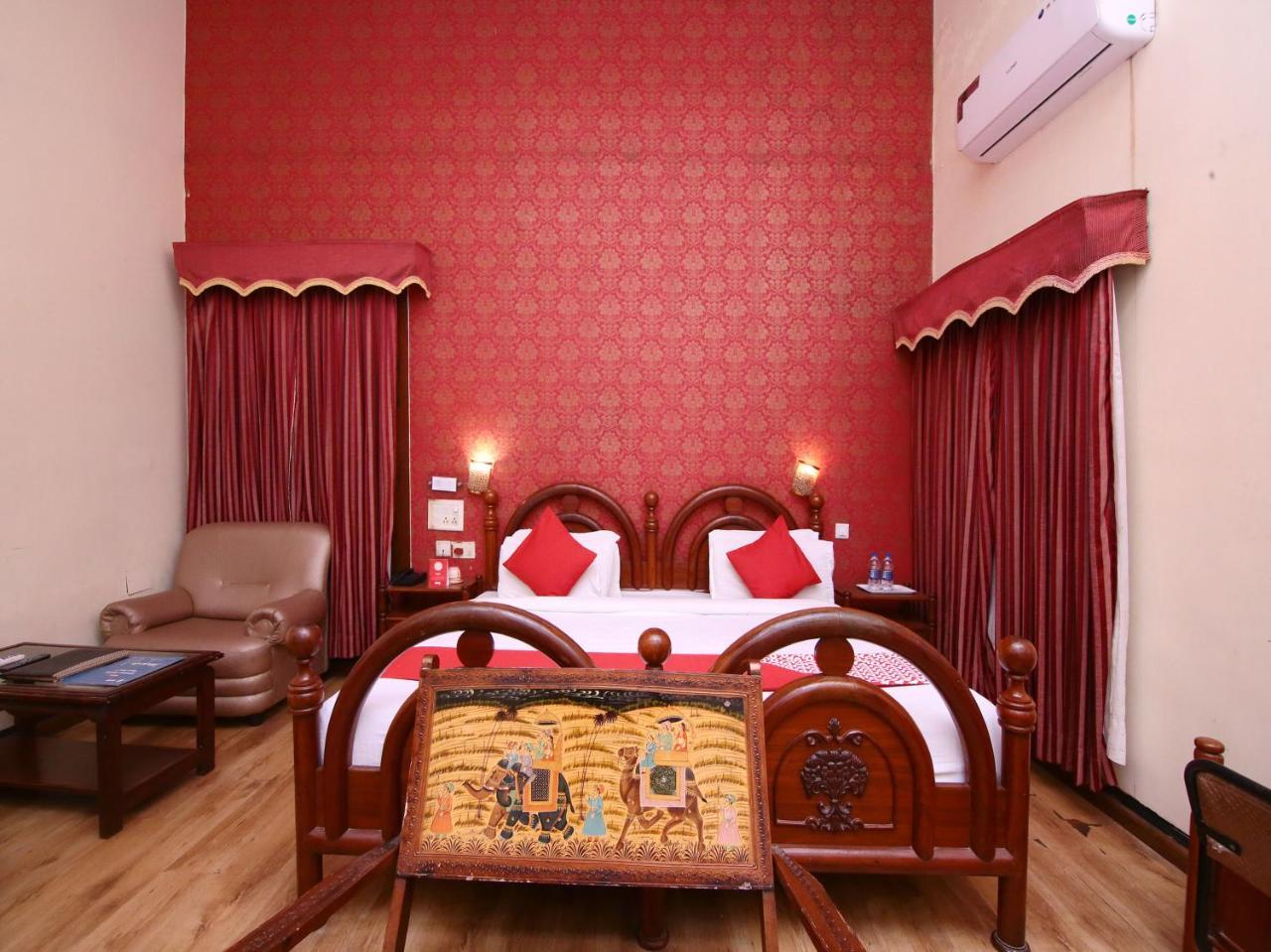 Hotel Windsor Castle Салем Экстерьер фото